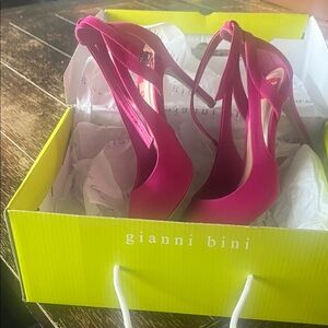 Pink Gianni Bini